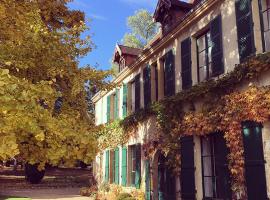 Chateau De Martigny, panzió Poisson városában 