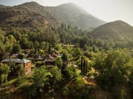 Hotel Altiplanico Cajón del Maipo, hotel with hot tubs in San José de Maipo