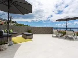 Apartments Lidija - sea view apartment with exclusive right of using hot tub or split level apartment with exclusive right of using pool