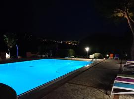 Residence Melograno, Ferienwohnung mit Hotelservice in Capoliveri