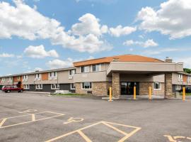 Quality Inn Madison West Near University Area, hotel with parking in Madison