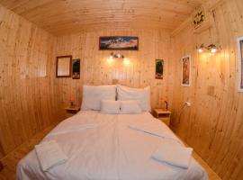 Malom Apartman, Hotel in Derekegyház