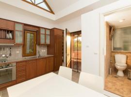 Functional house by the sea at Ierissos, hotel en Ierissos