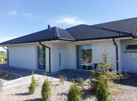 Pokoje Pod Jarzębinami z tarasami, hotel en Wielki Łęck