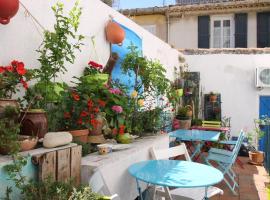 Au Petit chez Soi, hostel in Cassis