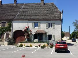La roseraie de Camille: Mont-sous-Vaudrey şehrinde bir otel