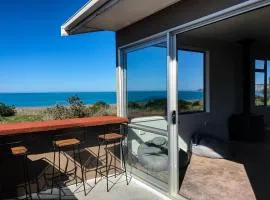 Beach Front Bach, Games Room, Handy Location - KK58106