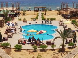 Ciao Hotel, hotel na plaži u gradu Nuveiba