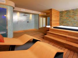 Lagaya Apartaments & Spa, hotell i Valderrobres