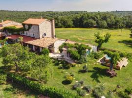 Villa Paradiso, khách sạn ở Umag
