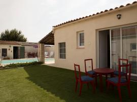 Studio l'Obrador 25 m2, vue jardin & terrasse + accès piscine, levný hotel v destinaci Rieux-Minervois