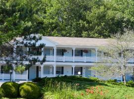 Cedar Crest Inn, auberge à Camden