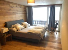 Laax Flims Luxury Large apartment near Rock Resort, θέρετρο σε Laax-Murschetg