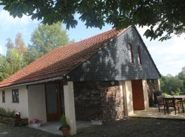 Marion's Cottage, отель в городе Le Mesnil-Villeman, рядом находится Зоопарк Шампрепю