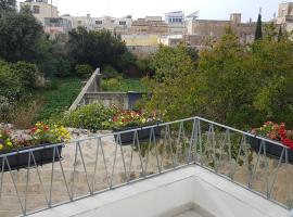 Dar is-Sliem, hotel a Tarxien