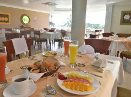 Gran Hotel De Lago - El Coca, hotel di Puerto Francisco de Orellana