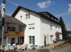 Hotel & Pension Haus Dewenter, hotel with parking in Lichtenau