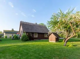 Jossi Holiday Home