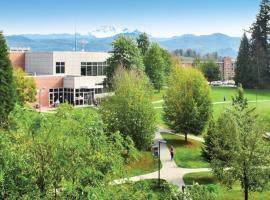Backpacker College @ The University of the Fraser Valley, hotel em Abbotsford