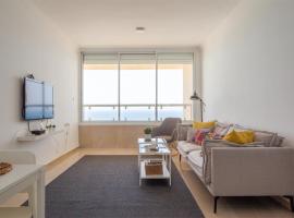 O&O Group-Exciting Beach View Best Loc Bat-Yam 3BR, rezort v destinaci Bat Jam