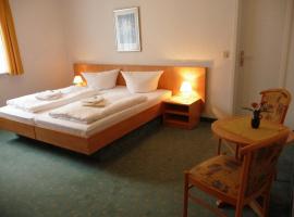 Hotel Garni am Schlosspark, hotel em Wernigerode