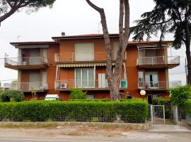 Apt. 7 - Villa dei Pini, hotel econômico em Ameglia