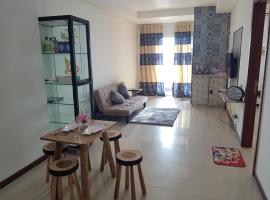 5 Beds 2 Bedroom Floor 20, Sea View, Fast Internet, hotel di Jakarta