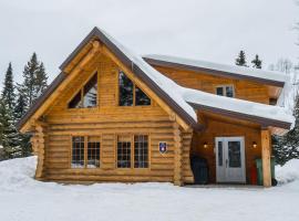 Le Chalet Le Bois Rond Des Ruisseaux, hotel en Saint-Tite-des-Caps