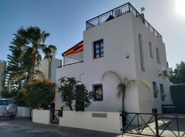 LightHouse View Villa, cottage in Paphos City