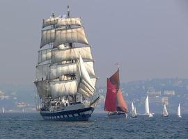 Grockle Nook Holiday Apartment, alojamento na praia em Brixham