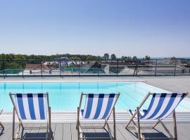 Helskie Tarasy, hôtel avec piscine à Hel