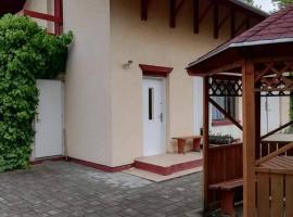 Tuja Vendégház, holiday rental in Lajoskomárom