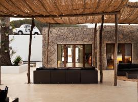 OM Hotels, hotel in Sant Francesc de s'Estany