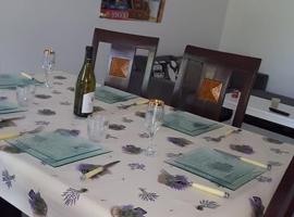 Gîte O'Cigales, Hotel in Sablet