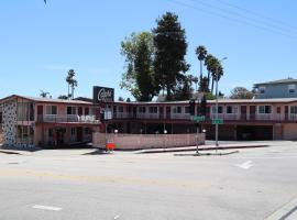 Capri Motel Santa Cruz Beach Boardwalk: Santa Cruz şehrinde bir motel