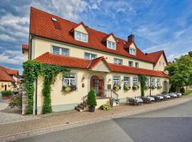 Brauereigasthof Zum Löwenbräu, cheap hotel in Adelsdorf