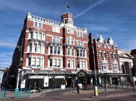 Scarisbrick Hotel: Southport şehrinde bir otel