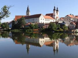 Univerzitní centrum Telč, hotel v destinaci Telč