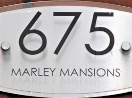 Marley Mansion Apartments - Borough, hotel in Birkenhead