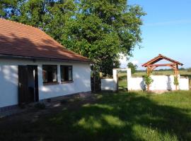 Darutollas Vendégház, hotel cerca de Ópusztaszer Heritage Park, Ópusztaszer