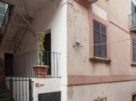 BORGO PETELIA, Casa Mannarino, suite Eugenio, feriebolig i Strongoli