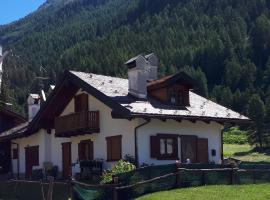 Mansarda - La Thuile Frazione Buic，位于拉特乌伊莱的酒店