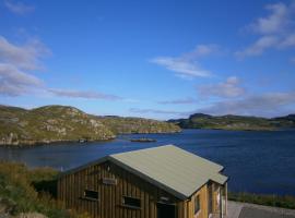 Otter Bunkhouse, hotel with parking in Cairisiadar