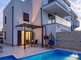 Luxury Apartment Joo & Joo, hotel de luxo em Murter