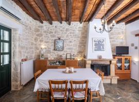 Traditional House in Kouses, hotel with parking in Kousés