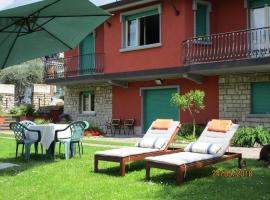 Villa Leilani B&B, hotell i Sale Marasino