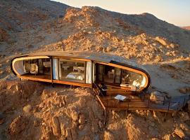 Desert Whisper: Solitaire şehrinde bir havuzlu otel