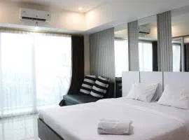 Bright Studio @ Tamansari La Grande Apartment By Travelio
