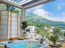 Aquaboutique Wellness&Spa, guest house in Vietri