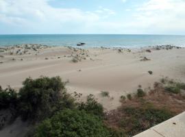 Sul mare e sotto le stelle di Roccazzelle-Manfria, hotel in Gela